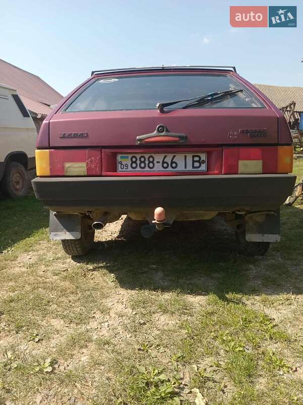 Хэтчбек ВАЗ / Lada 2109 1995 в Монастыриске