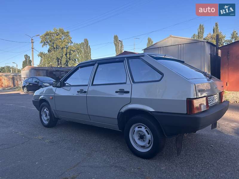 Хэтчбек ВАЗ / Lada 2109 2009 в Киеве