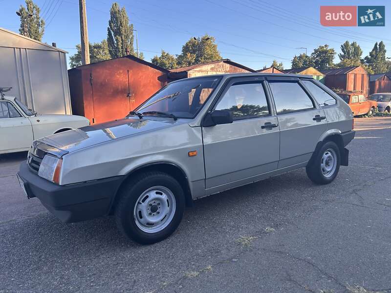 Хэтчбек ВАЗ / Lada 2109 2009 в Киеве