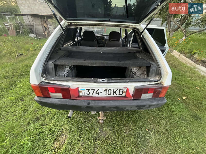 Хэтчбек ВАЗ / Lada 2109 1999 в Славуте