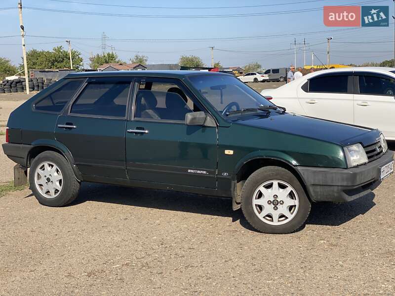 Хетчбек ВАЗ / Lada 2109 2003 в Чорноморську