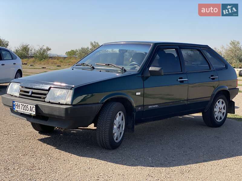 Хетчбек ВАЗ / Lada 2109 2003 в Чорноморську
