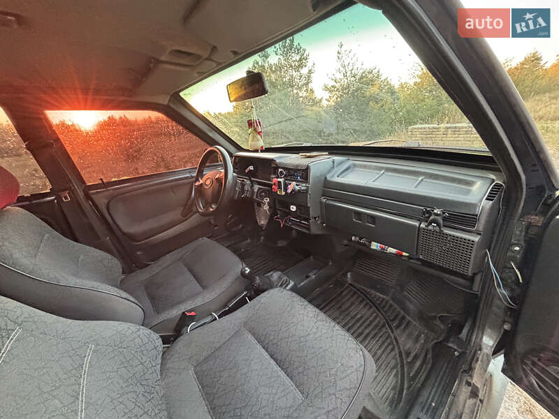 Хетчбек ВАЗ / Lada 2109 2005 в Сарнах