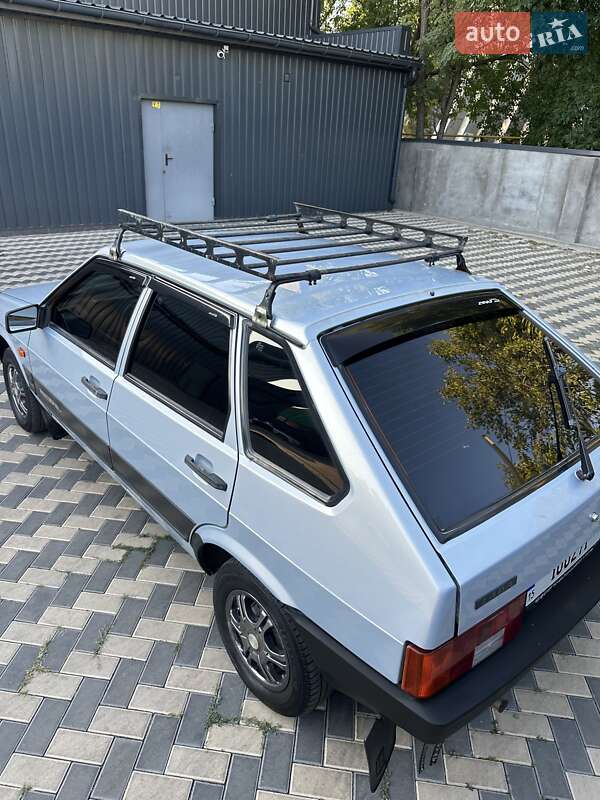 Хэтчбек ВАЗ / Lada 2109 2004 в Николаеве фото 6 Хэтчбек ВАЗ / Lada 2109 2004 в Николаеве