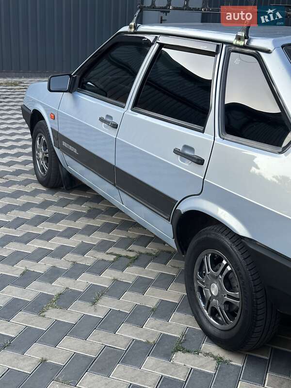 Хэтчбек ВАЗ / Lada 2109 2004 в Николаеве фото 28 Хэтчбек ВАЗ / Lada 2109 2004 в Николаеве