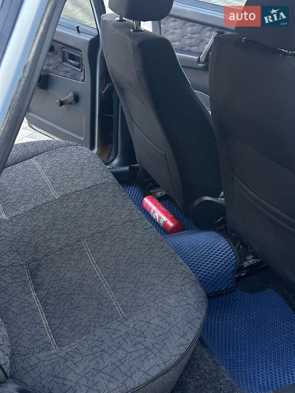 Хэтчбек ВАЗ / Lada 2109 2004 в Николаеве фото 34 Хэтчбек ВАЗ / Lada 2109 2004 в Николаеве