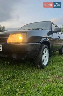 Хэтчбек ВАЗ 2109 2003 в 