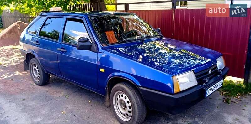 Хэтчбек ВАЗ / Lada 2109 2009 в Малине