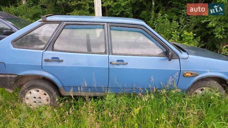 Хэтчбек ВАЗ / Lada 2109 1992 в Городке