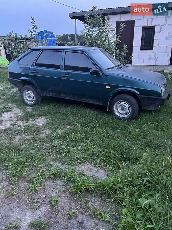 Хэтчбек ВАЗ / Lada 2109 1996 в Бродах