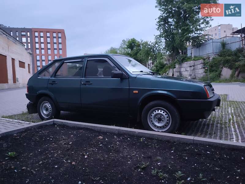 Хэтчбек ВАЗ / Lada 2109 2005 в Ходорове