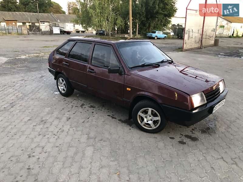 Хэтчбек ВАЗ / Lada 2109 2007 в Тростянце