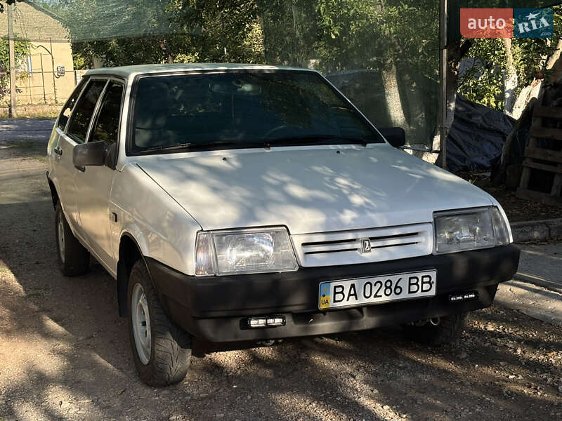 Хэтчбек ВАЗ / Lada 2109 1990 в Кропивницком