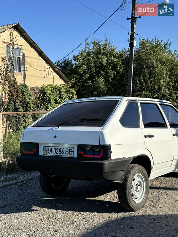 Хэтчбек ВАЗ / Lada 2109 1990 в Кропивницком