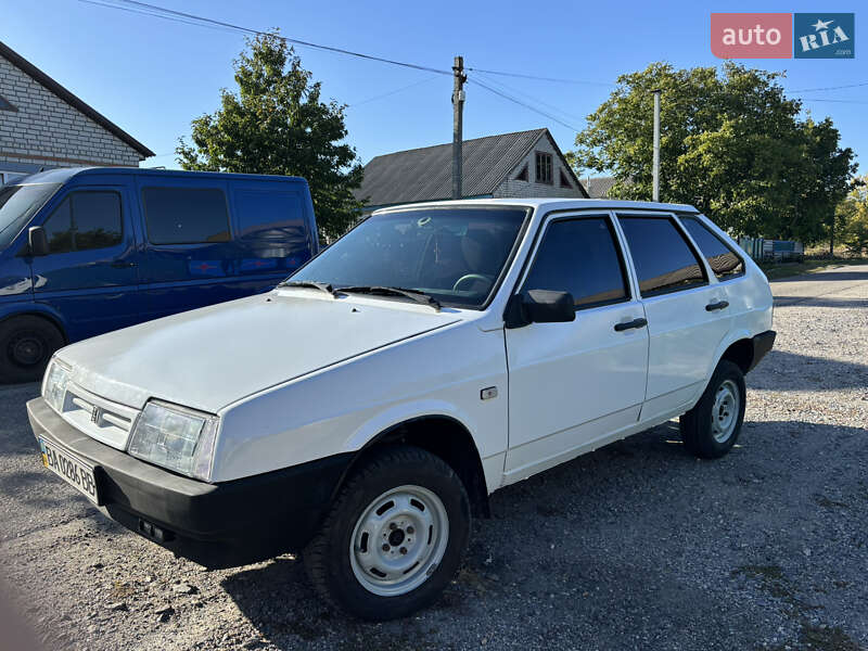 Хэтчбек ВАЗ / Lada 2109 1990 в Кропивницком
