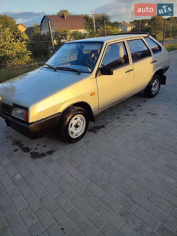 Хэтчбек ВАЗ / Lada 2109 2007 в Ровно