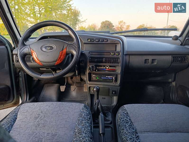 Хэтчбек ВАЗ / Lada 2109 2008 в Новониколаевке