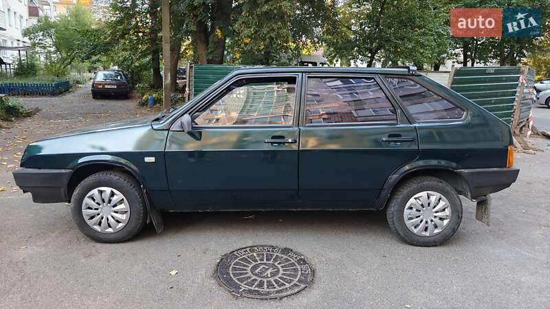 Хэтчбек ВАЗ / Lada 2109 2001 в Чернигове