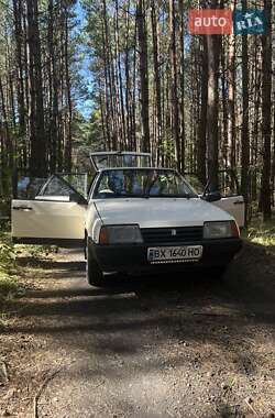 Хэтчбек ВАЗ 2109 1992 в 