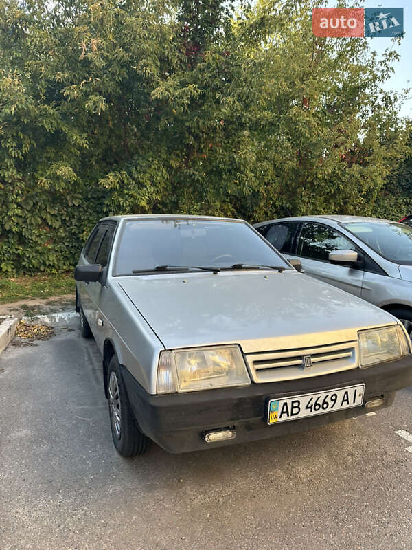 Хэтчбек ВАЗ / Lada 2109 2001 в Киеве