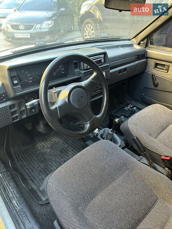 Хэтчбек ВАЗ / Lada 2109 2001 в Киеве