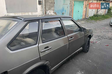 Хэтчбек ВАЗ 2109 1990 в 