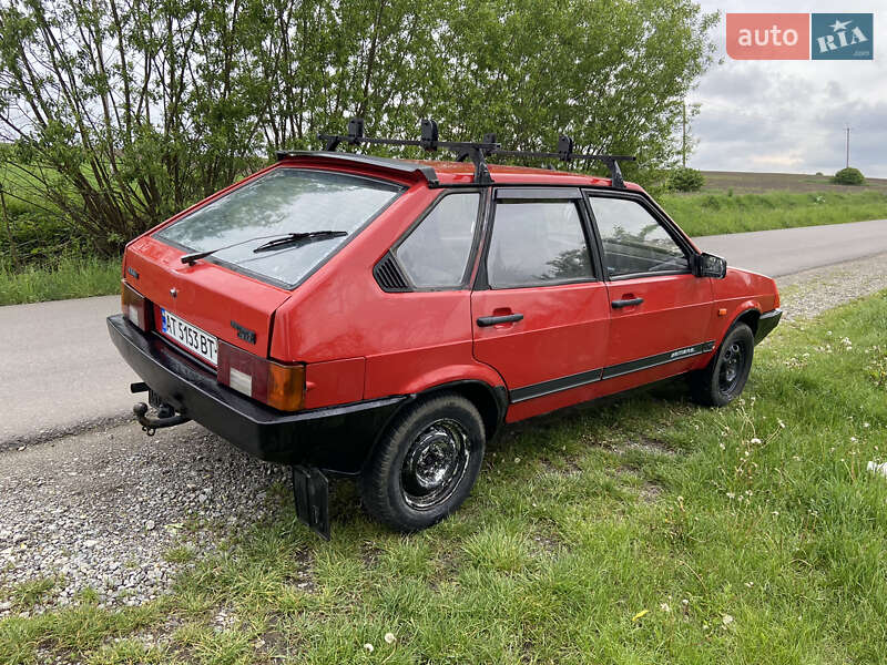 Хэтчбек ВАЗ / Lada 2109 1988 в Снятине