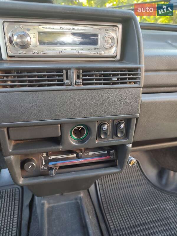 Хэтчбек ВАЗ / Lada 2109 2002 в Каменском