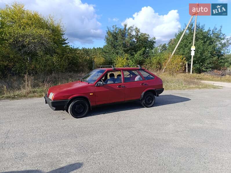 Хэтчбек ВАЗ / Lada 2109 1998 в Чернигове