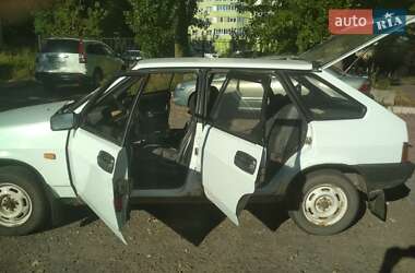 Хэтчбек ВАЗ 2109 1995 в  фото 2 Хэтчбек ВАЗ 2109 1995 в