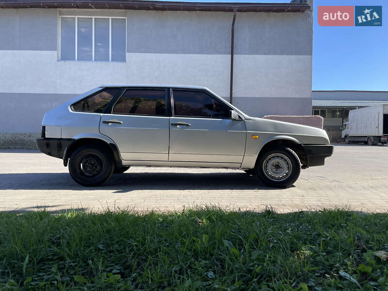 Хэтчбек ВАЗ / Lada 2109 2002 в Теофиполе