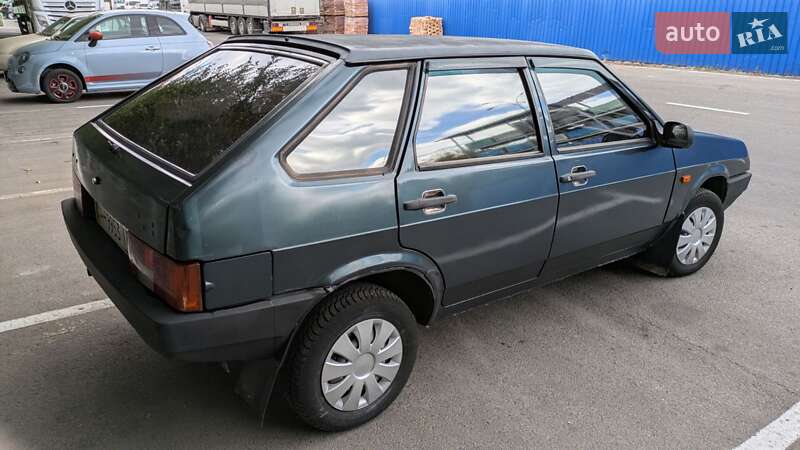 Хэтчбек ВАЗ / Lada 2109 2005 в Днепре