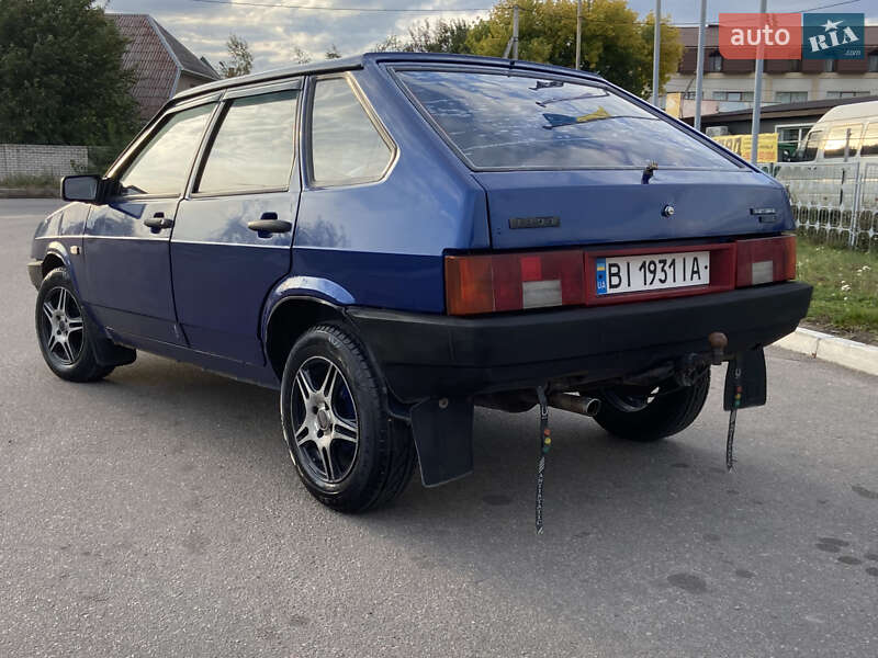Хэтчбек ВАЗ / Lada 2109 2002 в Кременчуге