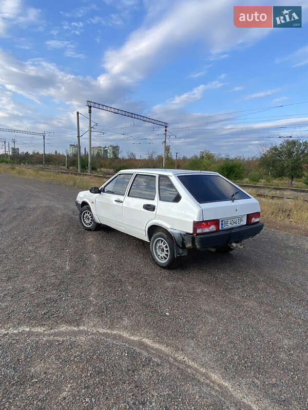 Хэтчбек ВАЗ / Lada 2109 1988 в Александровке