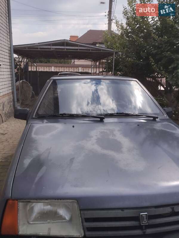 Хэтчбек ВАЗ / Lada 2109 2000 в Запорожье фото 2 Хэтчбек ВАЗ / Lada 2109 2000 в Запорожье