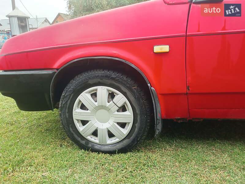Хетчбек ВАЗ / Lada 2109 1993 в Скалаті