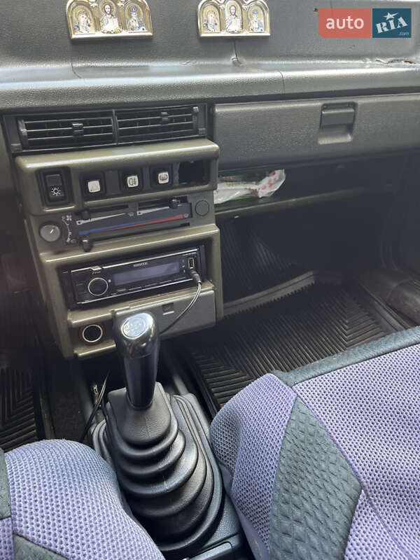 Хэтчбек ВАЗ / Lada 2109 1991 в Стрелках фото 4 Хэтчбек ВАЗ / Lada 2109 1991 в Стрелках