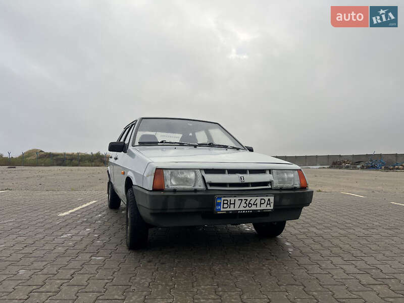 Хэтчбек ВАЗ / Lada 2109 1990 в Одессе фото 2 Хэтчбек ВАЗ / Lada 2109 1990 в Одессе