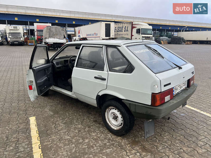 Хэтчбек ВАЗ / Lada 2109 1990 в Одессе фото 28 Хэтчбек ВАЗ / Lada 2109 1990 в Одессе