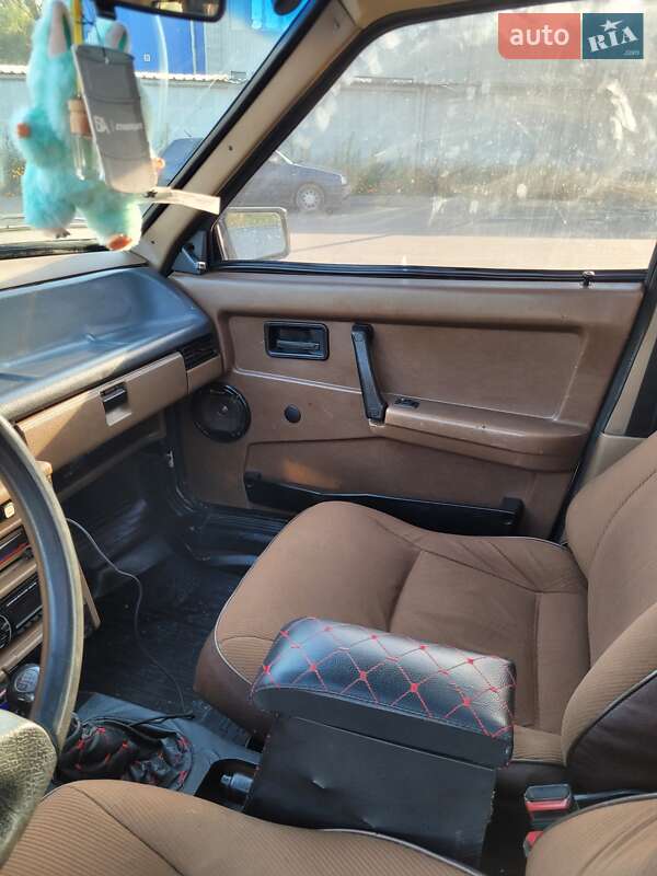 Хэтчбек ВАЗ / Lada 2109 1988 в Харькове фото 9 Хэтчбек ВАЗ / Lada 2109 1988 в Харькове