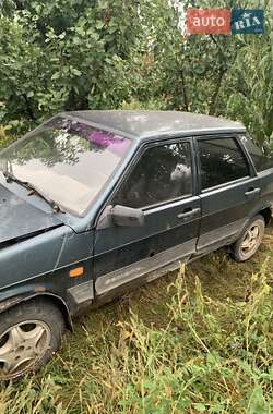 Хэтчбек ВАЗ 2109 2004 в 