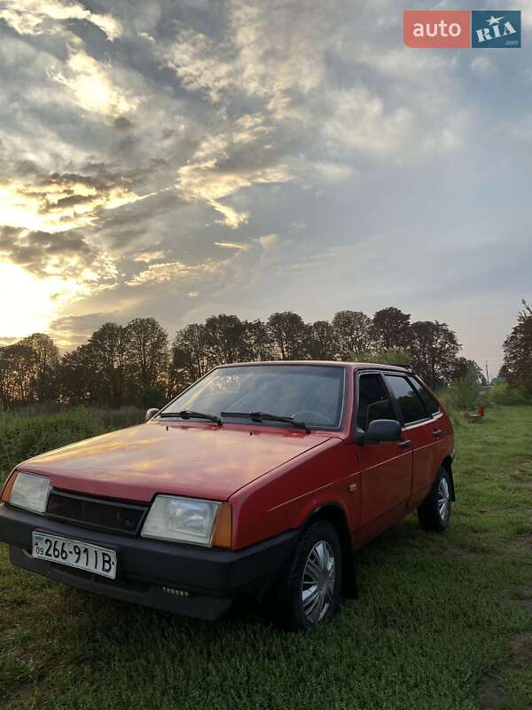 Хэтчбек ВАЗ / Lada 2109 1992 в Рогатине