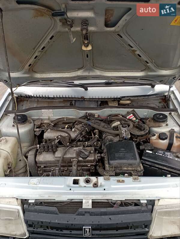 Хэтчбек ВАЗ / Lada 2109 2005 в Дубровице