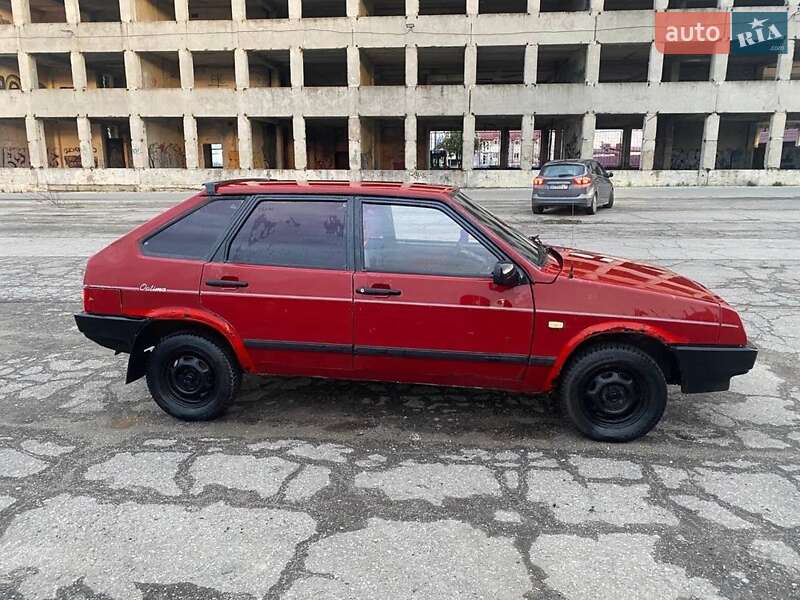 Хэтчбек ВАЗ 2109 1993 в 