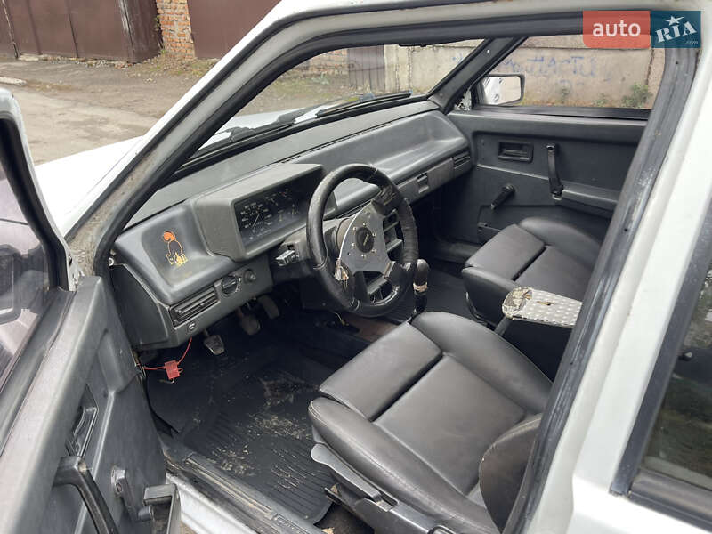 Хетчбек ВАЗ / Lada 2109 1992 в Золотоноші фото 8 Хетчбек ВАЗ / Lada 2109 1992 в Золотоноші