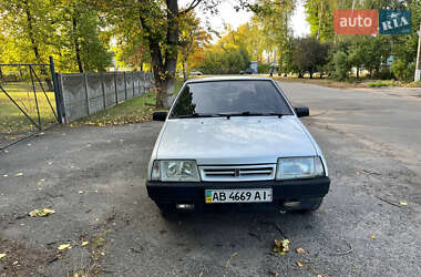 Хэтчбек ВАЗ 2109 2001 в Хороле