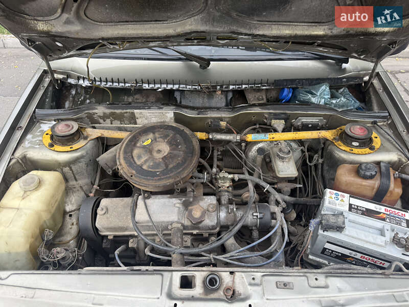 Хетчбек ВАЗ / Lada 2109 2002 в Запоріжжі фото 4 Хетчбек ВАЗ / Lada 2109 2002 в Запоріжжі