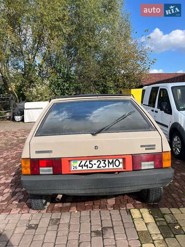Хэтчбек ВАЗ / Lada 2109 1985 в Черновцах