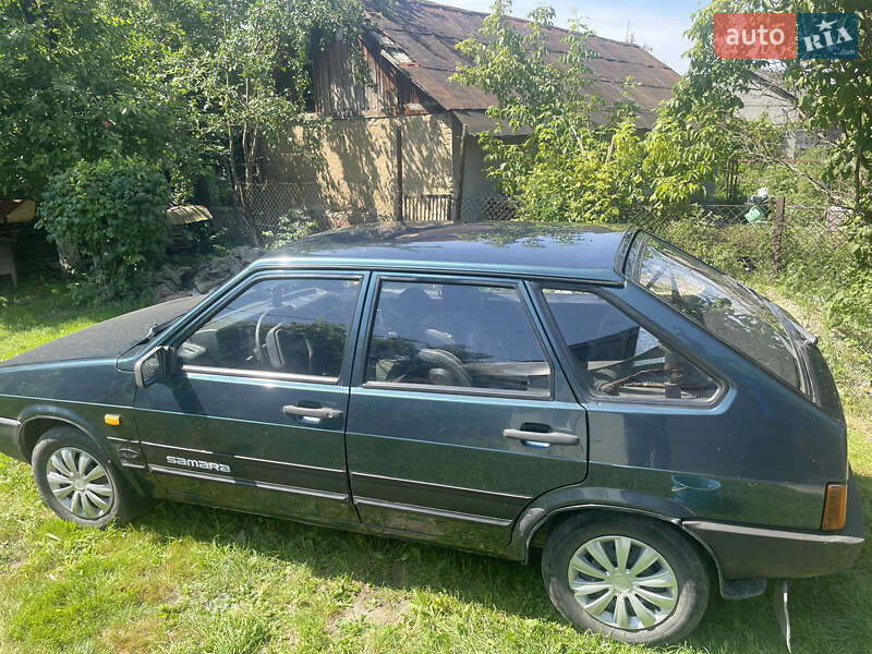 Хэтчбек ВАЗ / Lada 2109 2005 в Буске