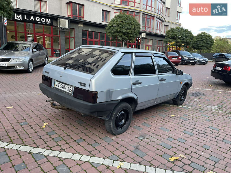 Хэтчбек ВАЗ / Lada 2109 2005 в Ивано-Франковске